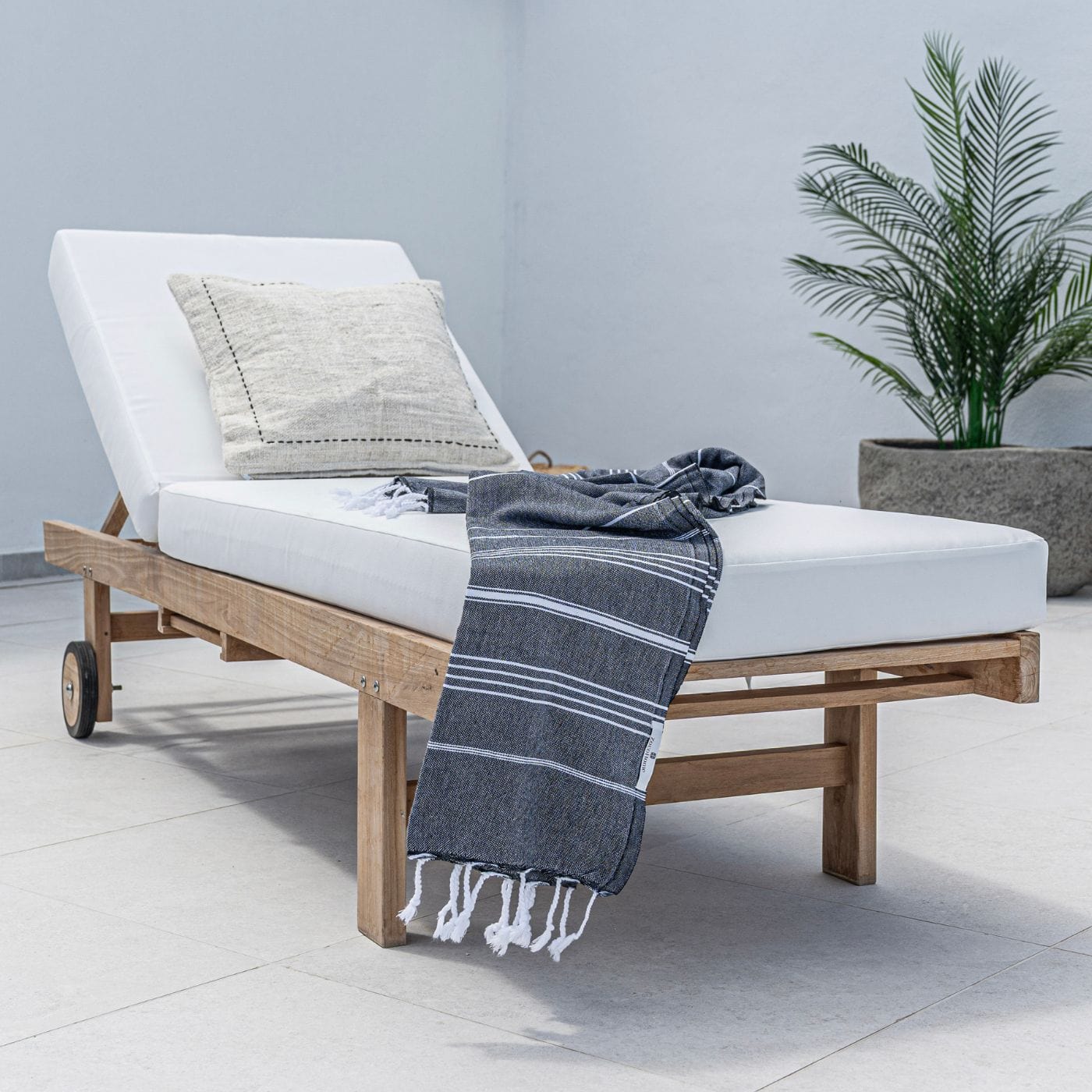 Fouta Stripe Towel | Black 90x175cm - Image 4