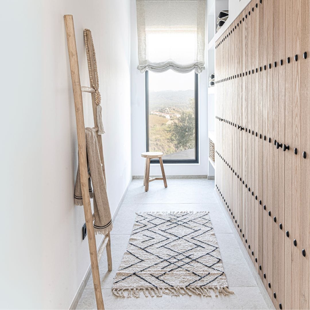 Freya Teak Ladder & Towel Holder | 165cm - Image 3